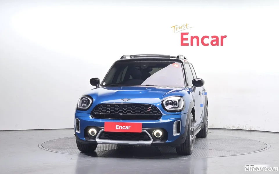 MINI Cooper S Countryman ALL4 2023 — thumbnail 3