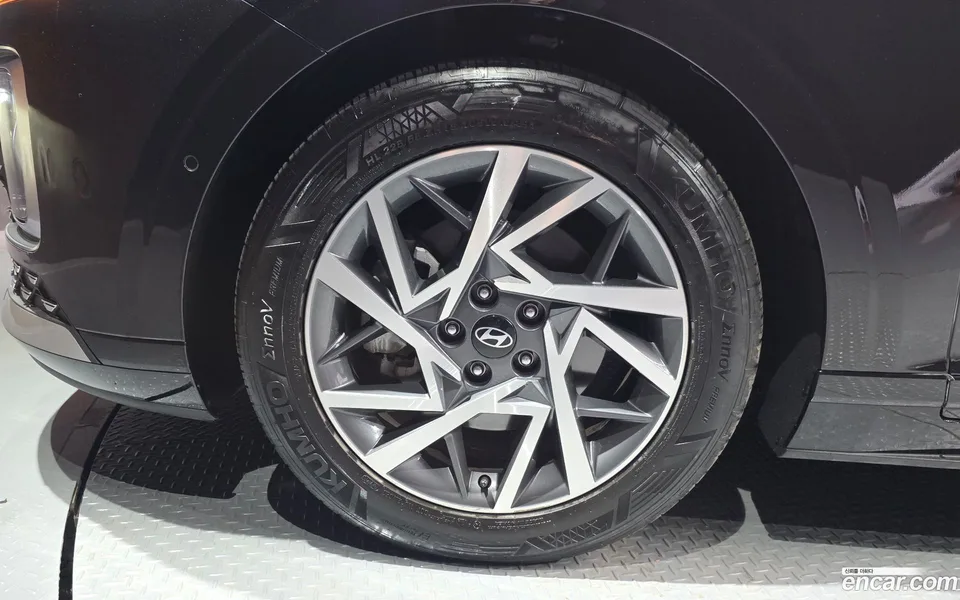 Hyundai Grandeur 2.5 2WD 2023 — миниатюра 2