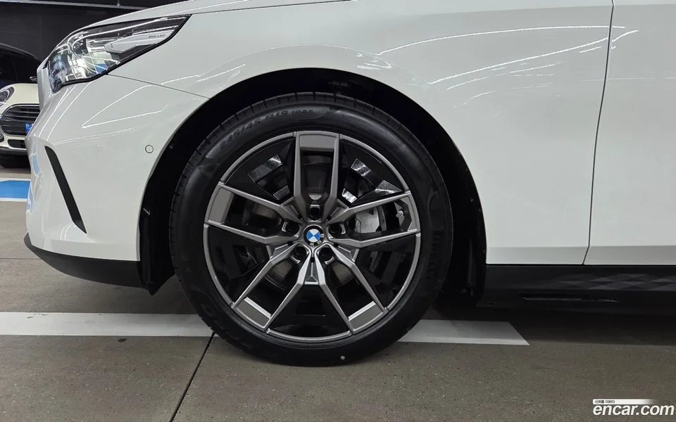 BMW i5 eDrive 40 SE 2025 — миниатюра 2