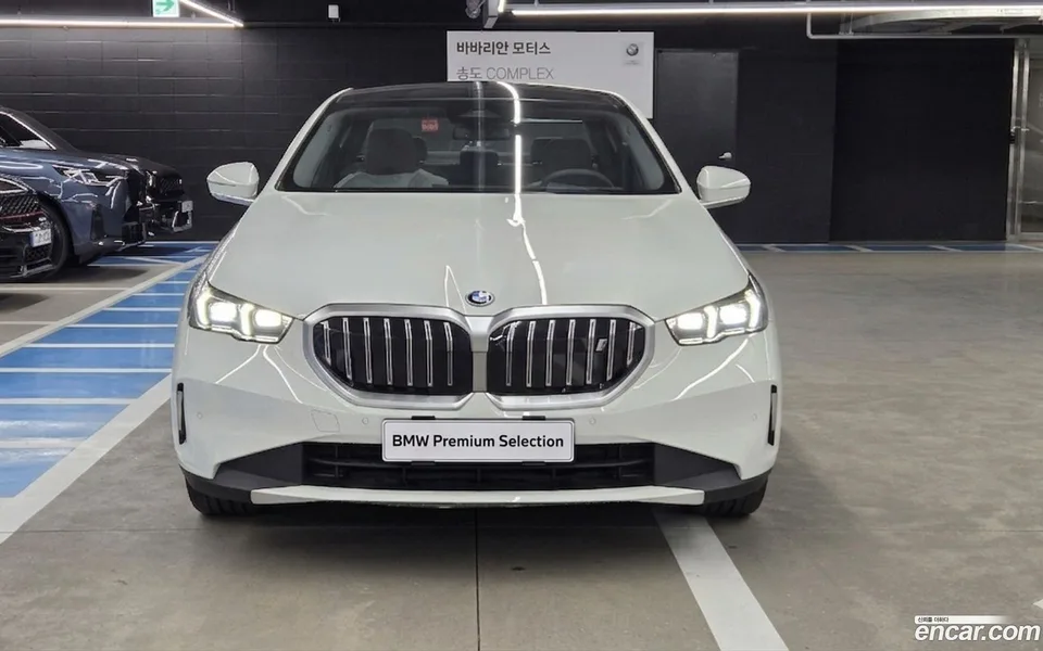 BMW i5 eDrive 40 SE 2025 — миниатюра 3
