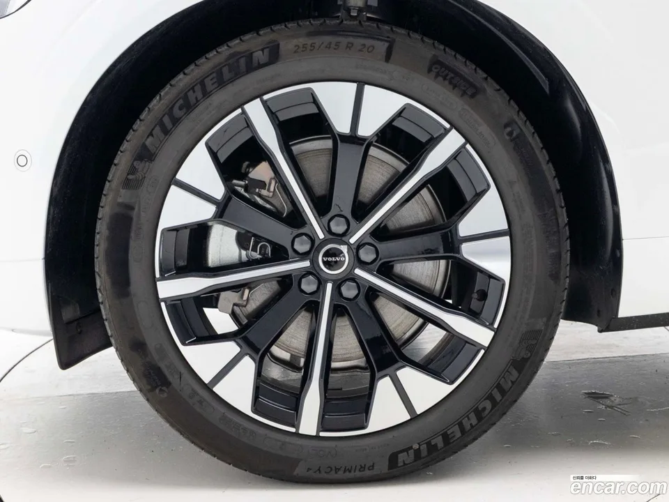Volvo XC60 B5 2025 — миниатюра 5