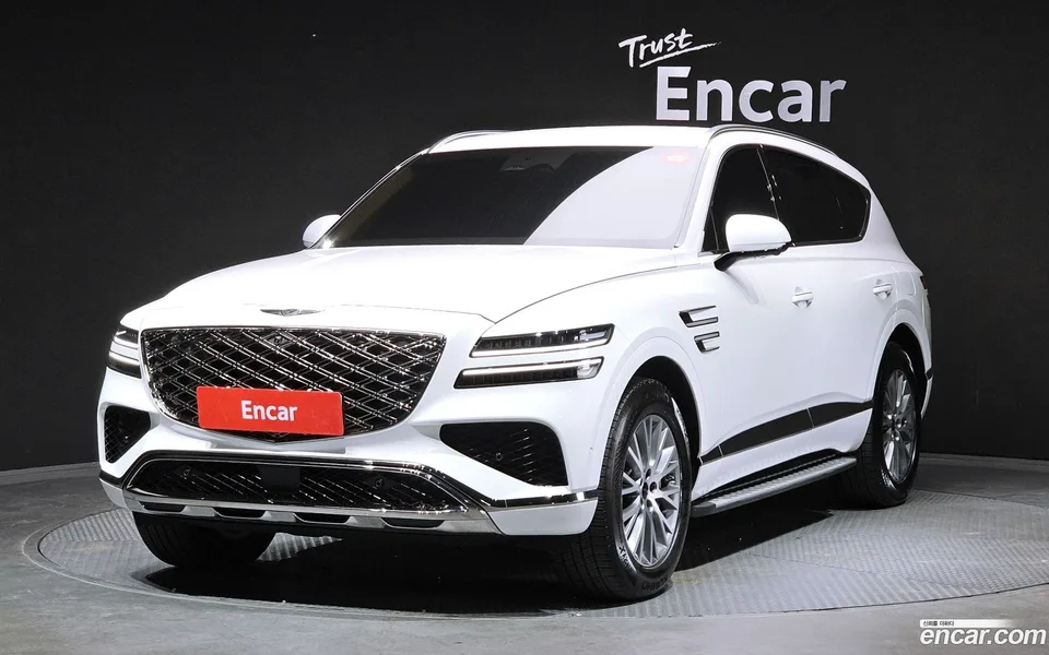 Genesis GV80 2.5T 2WD 2024 — фото 1, купить с доставкой в Москву