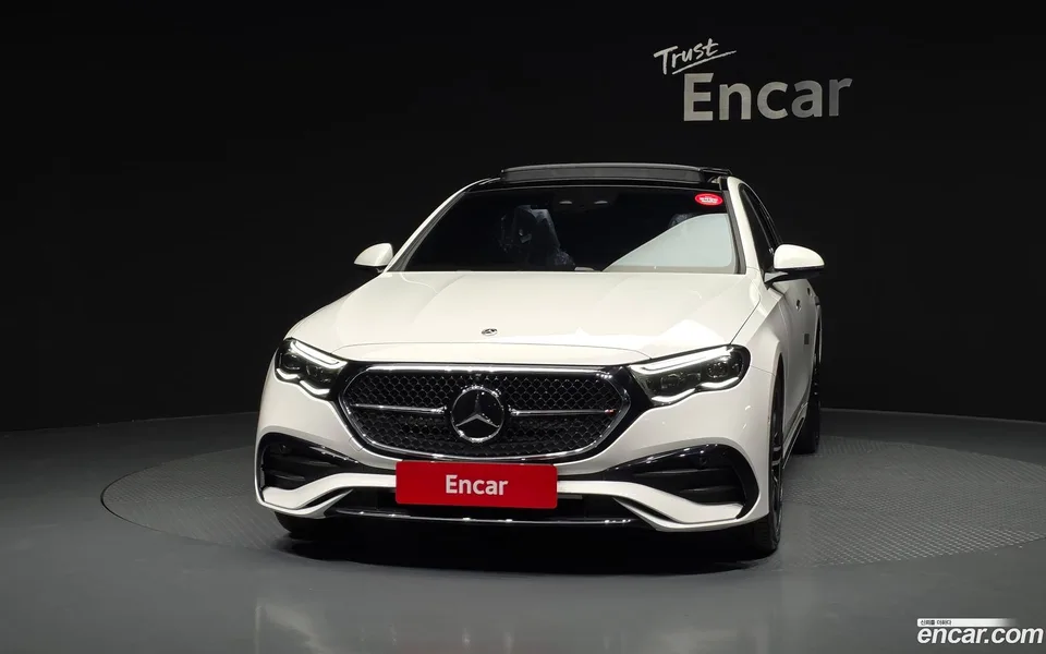 Mercedes-Benz E-Class E300 4MATIC AMG Line 2025 — миниатюра 3