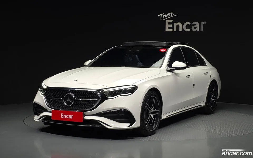 Mercedes-Benz E-Class E300 4MATIC AMG Line 2025 — фото 1, купить с доставкой в Москву