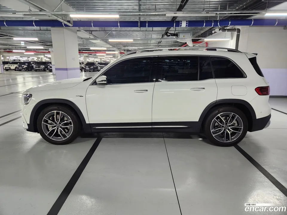 Mercedes-Benz GLB-Class AMG GLB35 4MATIC 2025 — миниатюра 2