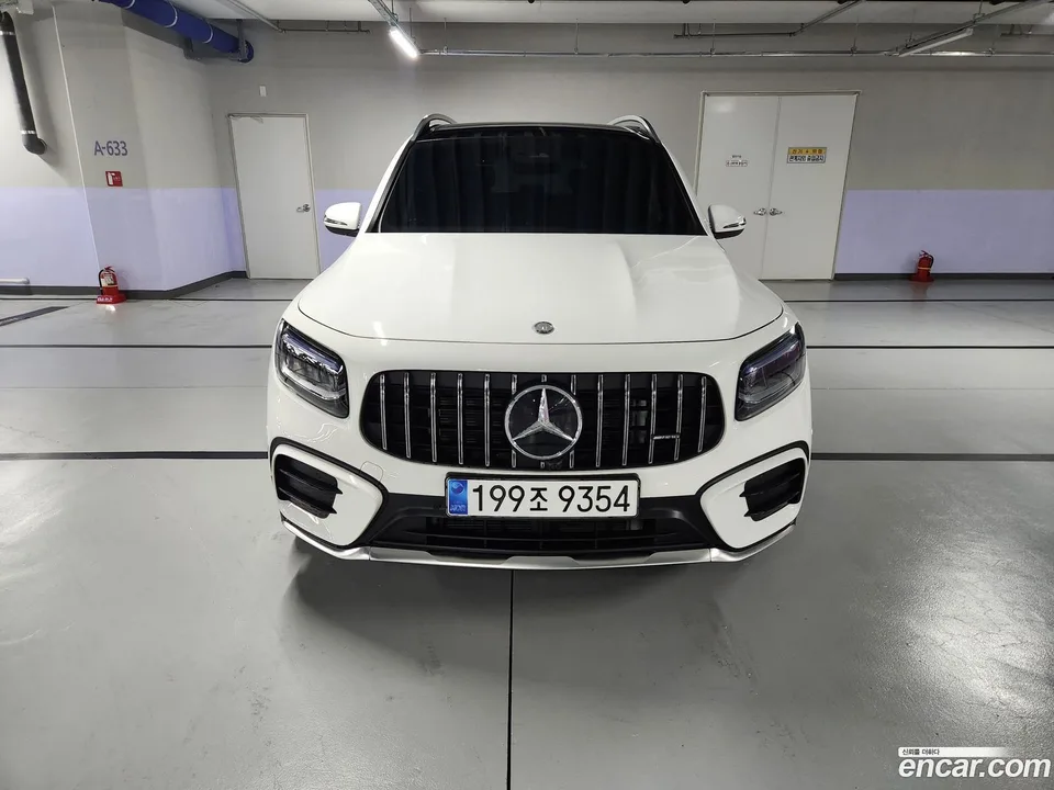 Mercedes-Benz GLB-Class AMG GLB35 4MATIC 2025 — фото 1, купить с доставкой в Москву