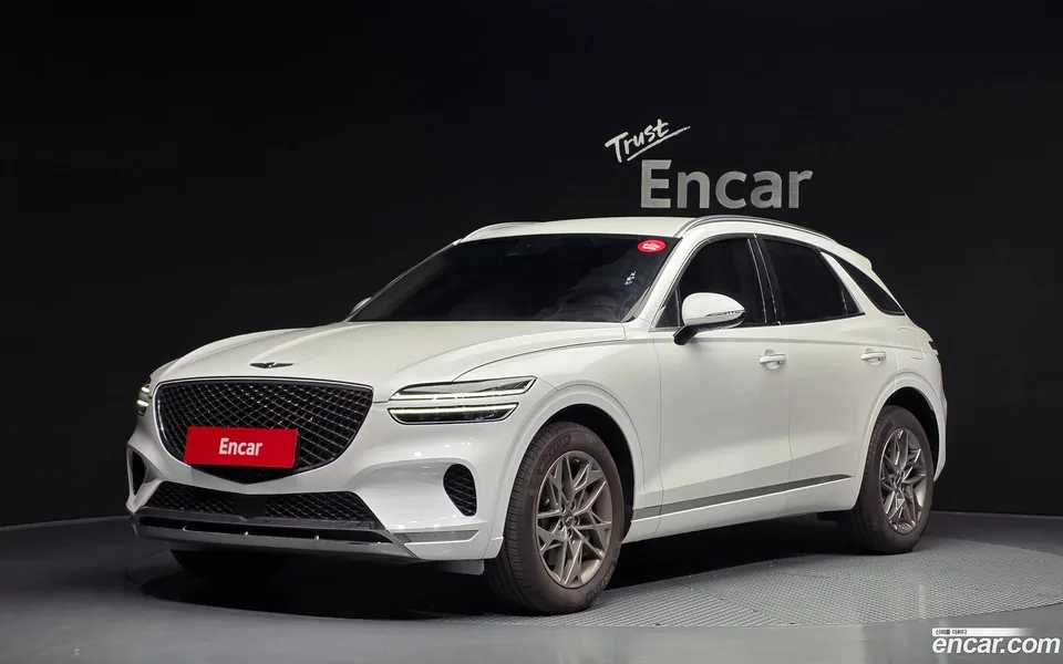 Genesis GV70 2.5T 2WD 2023 — фото 1, купить с доставкой в Москву