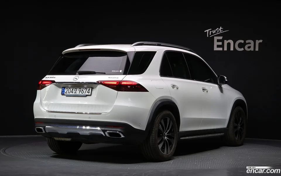 Mercedes-Benz GLE-Class GLE300d 4MATIC 2024 — миниатюра 2