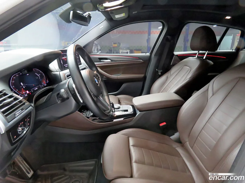 BMW X4 xDrive20i M 2022 — миниатюра 2