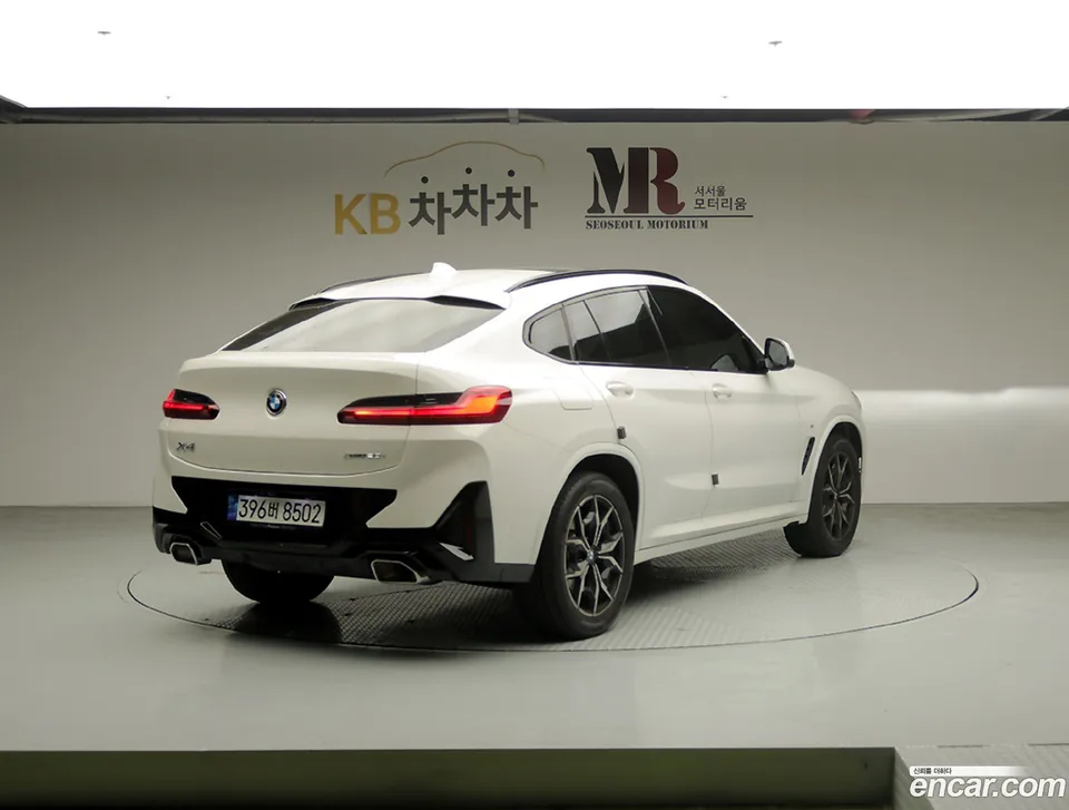 BMW X4 xDrive20i M 2022 — миниатюра 3