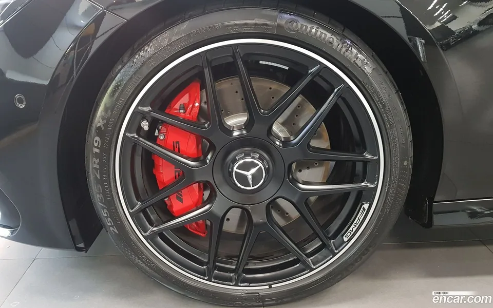 Mercedes-Benz CLA-Class AMG CLA 45 S 4MATIC+ 2025 — миниатюра 5