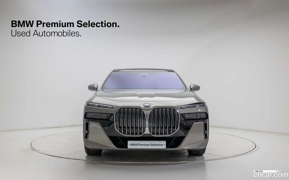 BMW 7 Series 740d xDrive M 2024 — миниатюра 3