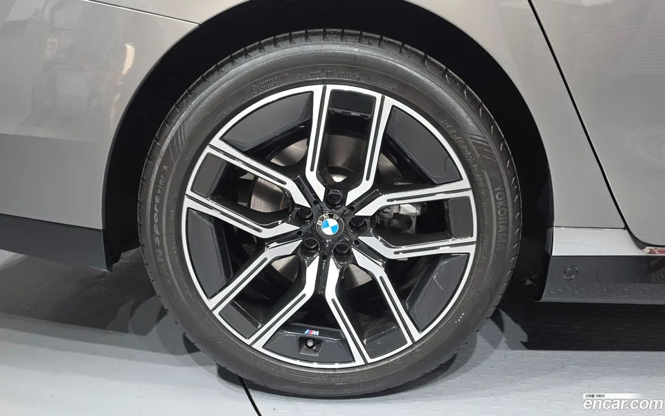 BMW 7 Series 740i xDrive M 2025 — миниатюра 2