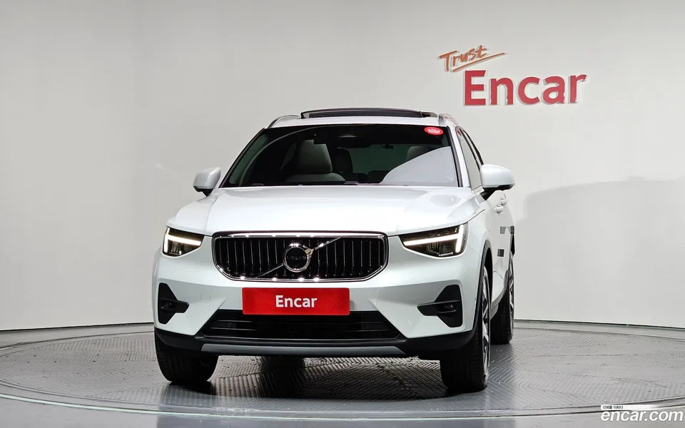 Volvo XC40 B4 2022 — миниатюра 3