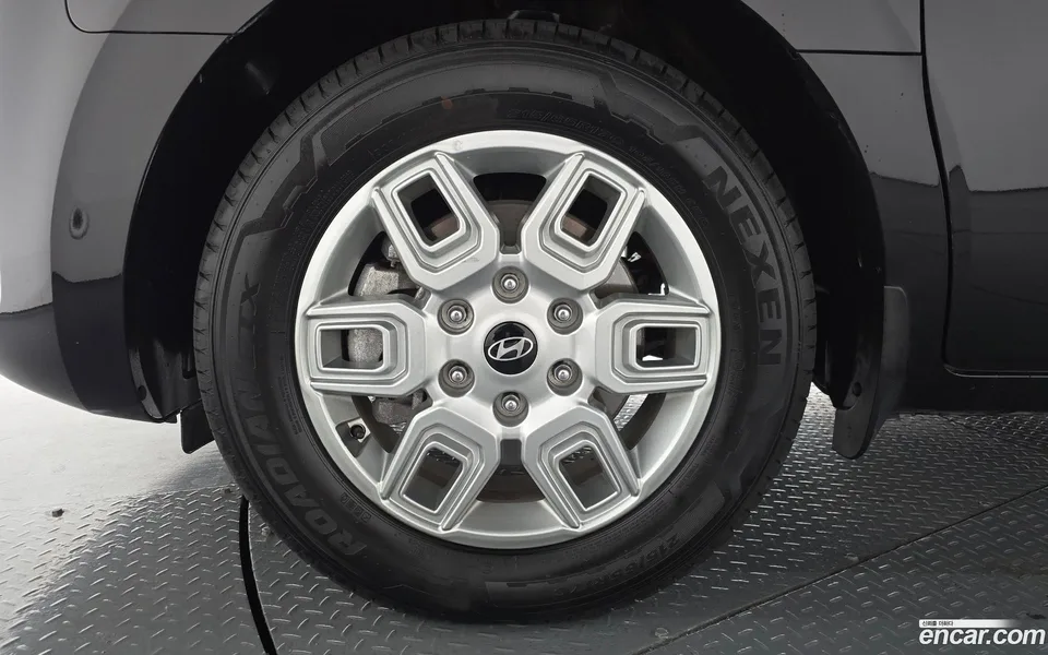 Hyundai Staria HEV 1.6 5 2024 — миниатюра 2