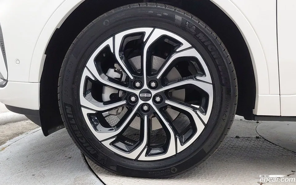 Lincoln Nautilus 2.0 AWD 2024 — миниатюра 5
