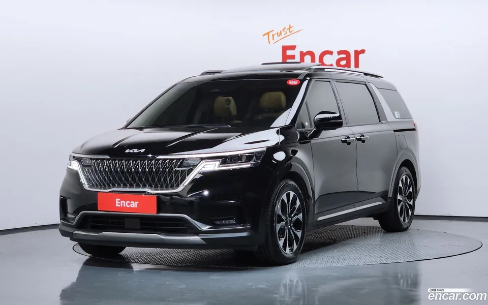 Kia Carnival 7 2022 — фото 1, купить с доставкой в Москву