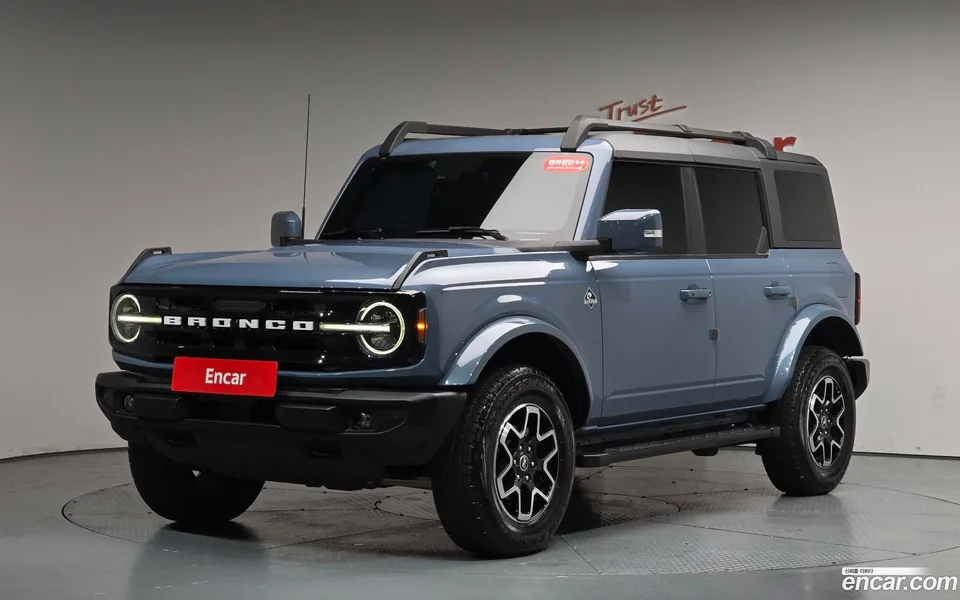 Ford Bronco 2.7 2023 — фото 1, купить с доставкой в Москву