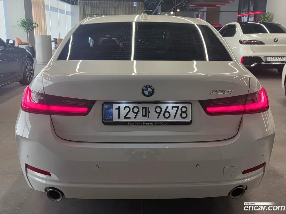 BMW 3 Series 320i 2025 — миниатюра 4