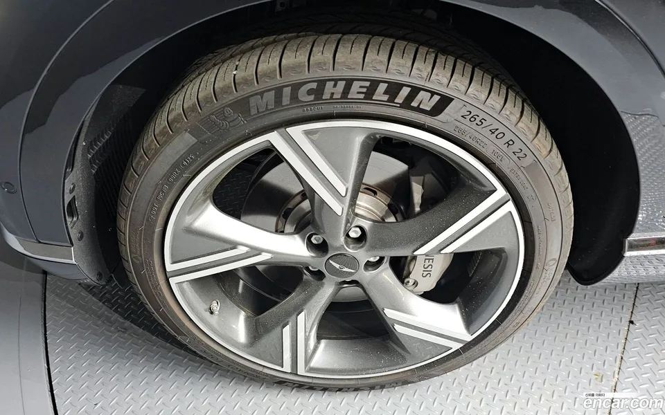 Genesis GV80 2.5T 2WD 2025 — миниатюра 2