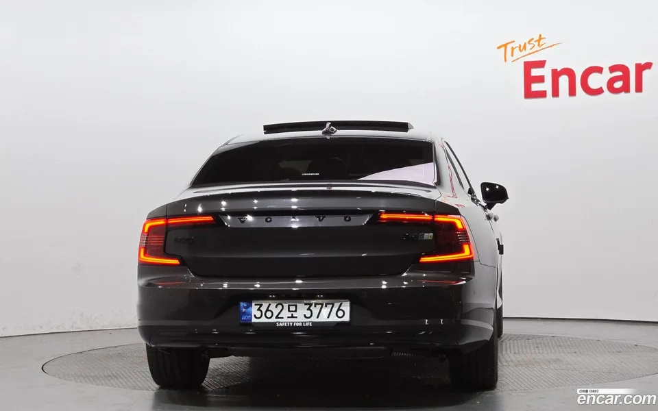 Volvo S90 B6 AWD 2024 — миниатюра 4