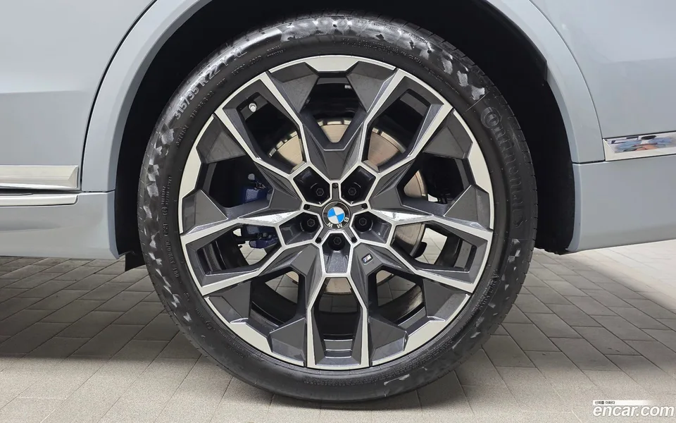 BMW X7 xDrive 40d M 6 2025 — миниатюра 2