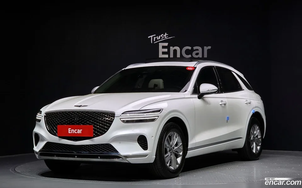 Genesis GV70 2.5T 2WD 2023 — фото 1, купить с доставкой в Москву