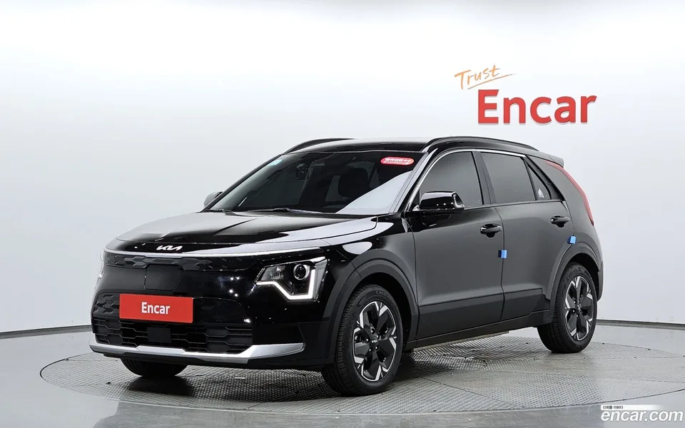 Kia Niro EV 2023 — фото 1, купить с доставкой в Москву
