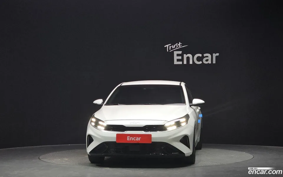 Kia K3 1.6 2023 — thumbnail 3