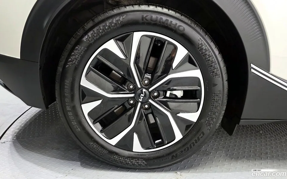 Kia EV6 2022 — миниатюра 2