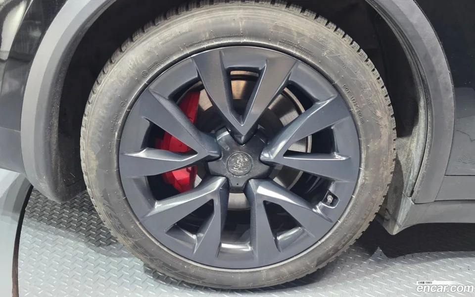 Tesla Model X 2023 — миниатюра 2