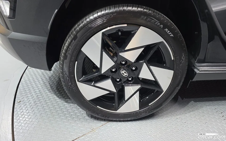 Hyundai Kona 2.0 2WD 2023 — миниатюра 5