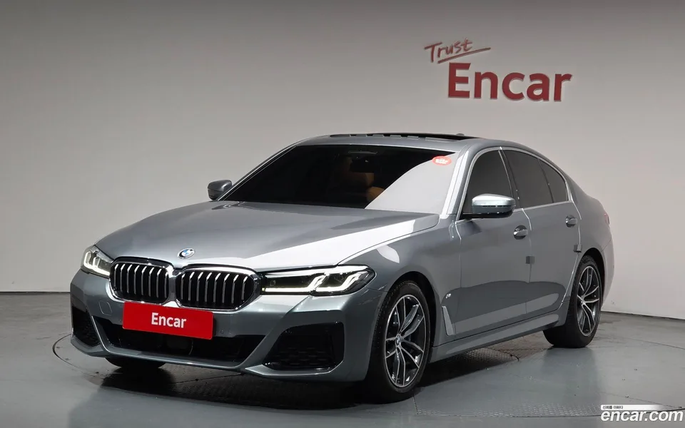 BMW 5 Series 520i M 2023 — фото 1, купить с доставкой в Москву