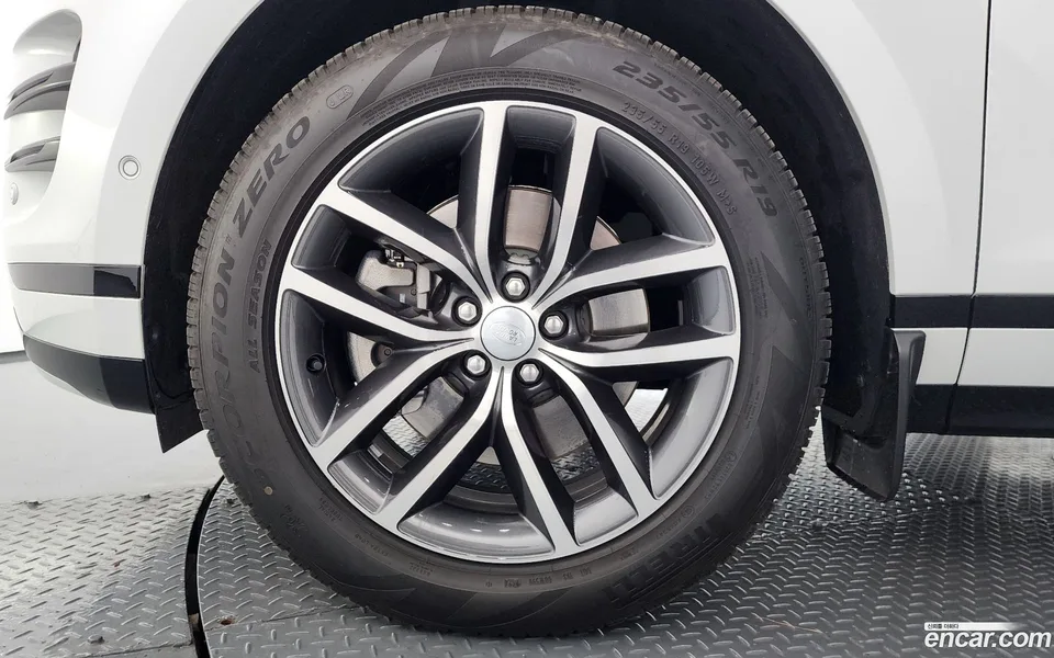 Land Rover Range Rover Evoque P250 SE 2025 — миниатюра 2