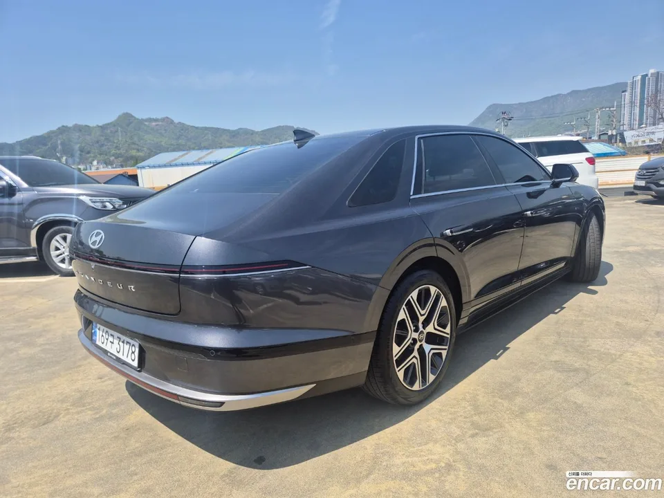 Hyundai Grandeur 2.5 2WD 2025 — thumbnail 4