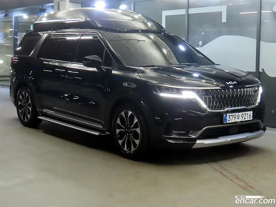 Kia Carnival 7 () 2022 — фото 1, купить с доставкой в Москву