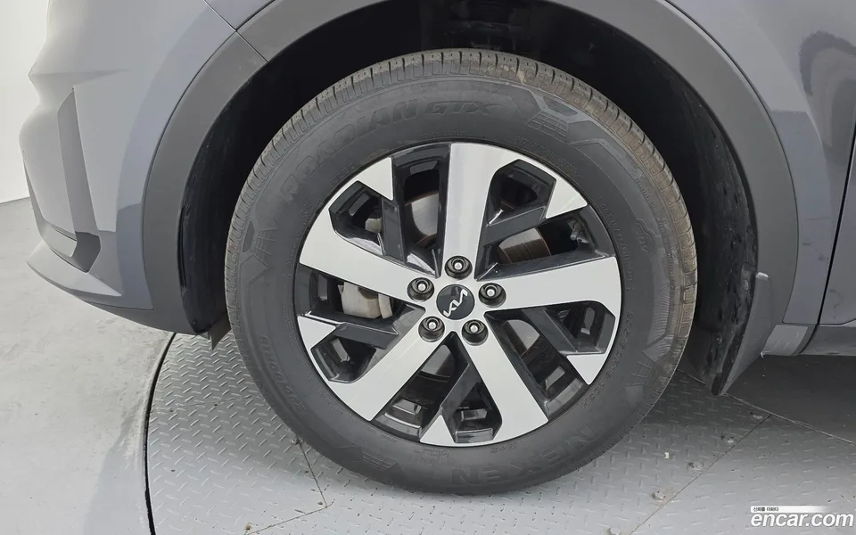 Kia Sorento 2.2 2WD 2023 — миниатюра 5