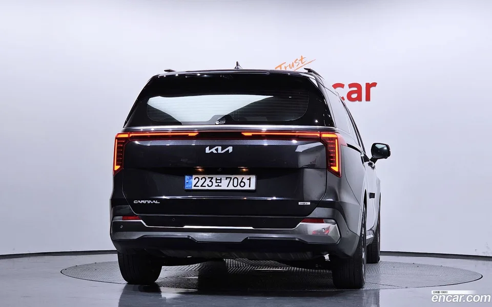 Kia Carnival HEV 9 2024 — миниатюра 4