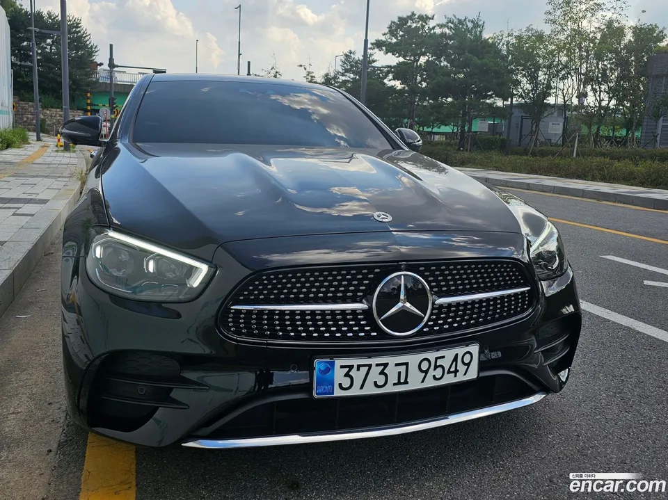Mercedes-Benz E-Class E250 AMG Line 2023 — фото 1, купить с доставкой в Москву