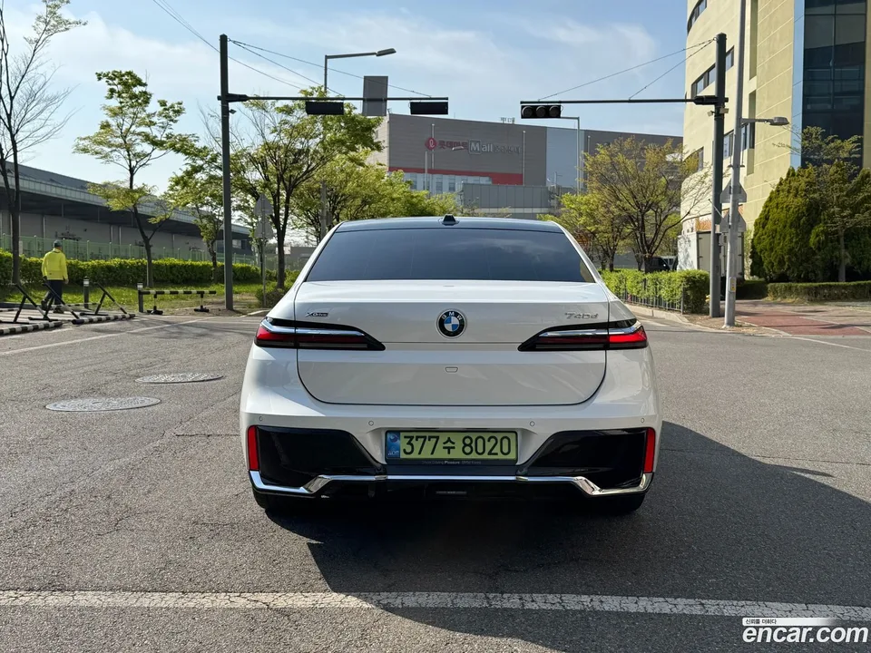 BMW 7 Series 740d xDrive M 2025 — миниатюра 4