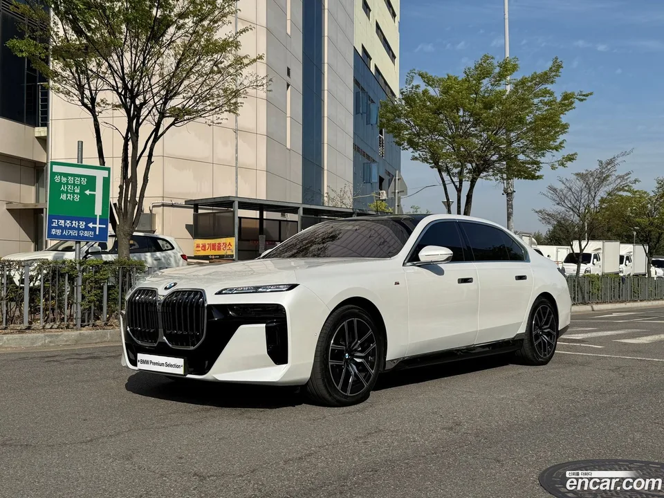 BMW 7 Series 740d xDrive M 2025 — фото 1, купить с доставкой в Москву