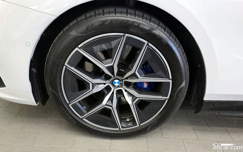 BMW i5 eDrive 40 M 2025 — миниатюра 2