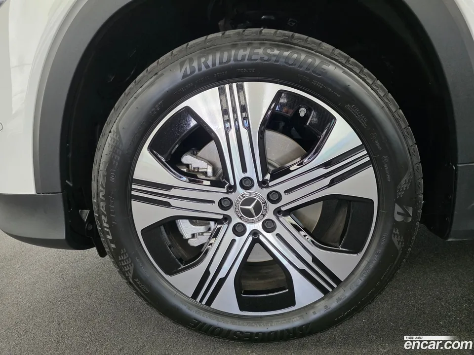 Mercedes-Benz EQB EQB300 4MATIC 2025 — миниатюра 2