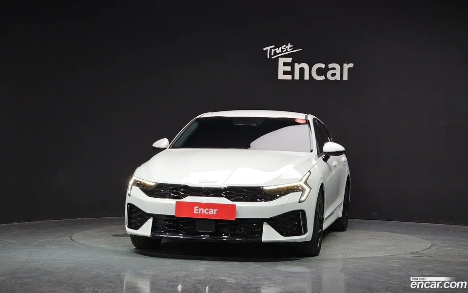 Kia K5 Hybrid 2023 — миниатюра 3