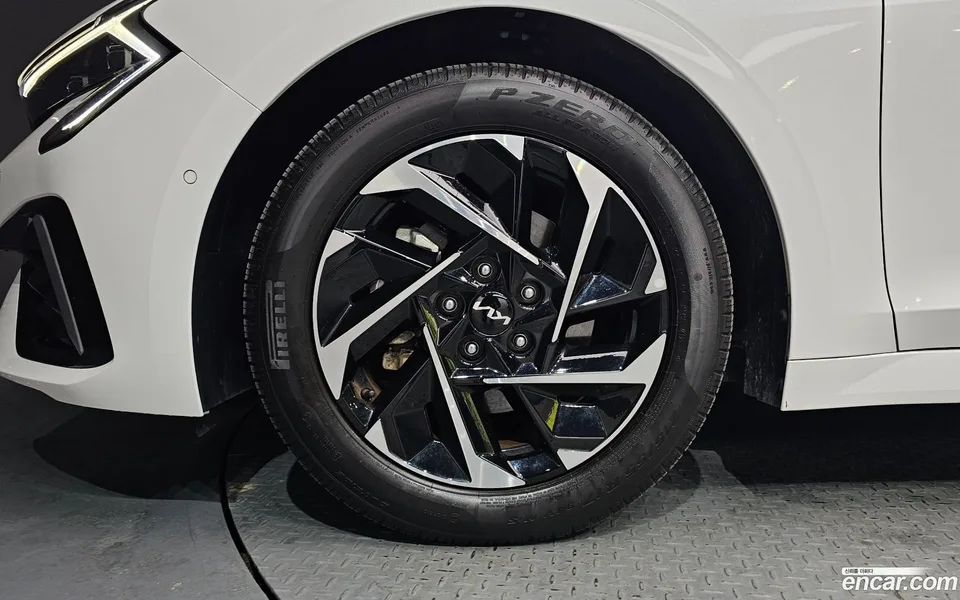 Kia K5 Hybrid 2023 — миниатюра 5