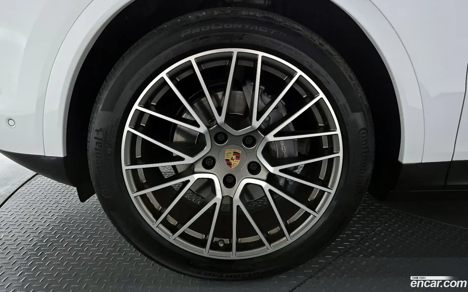 Porsche Cayenne 3.0 2022 — миниатюра 2