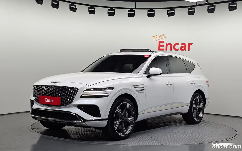 Genesis GV80 2.5T 2WD 2024 — фото 1, купить с доставкой в Москву
