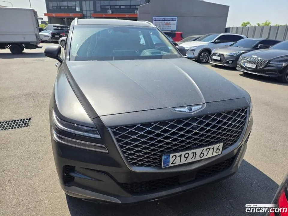 Genesis GV80 2.5T AWD 2023 — фото 1, купить с доставкой в Москву