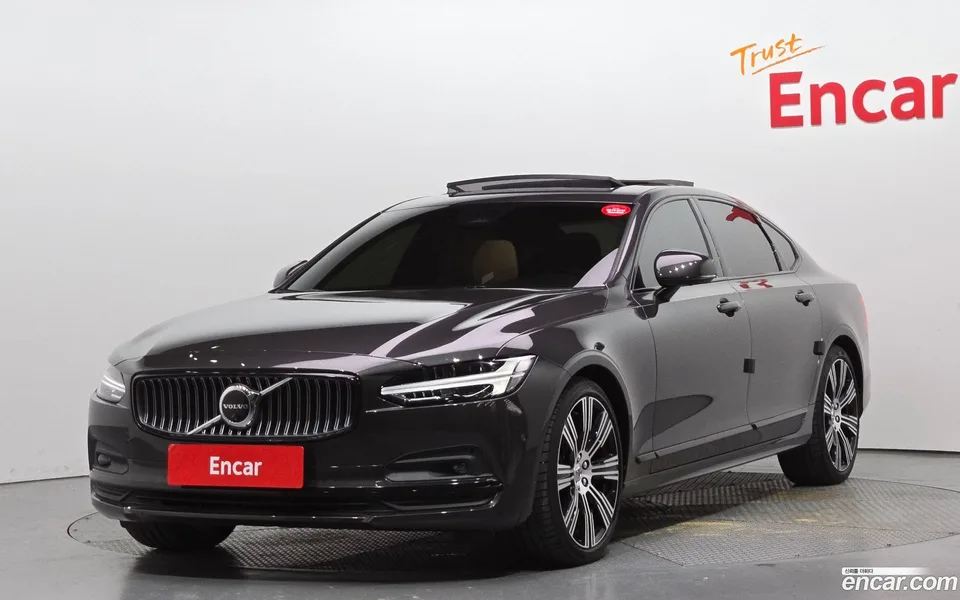 Volvo S90 B6 AWD 2024 — фото 1, купить с доставкой в Москву
