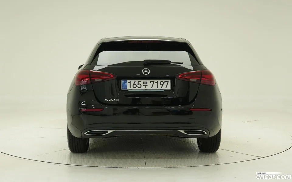 Mercedes-Benz A-Class A220 2024 — миниатюра 4